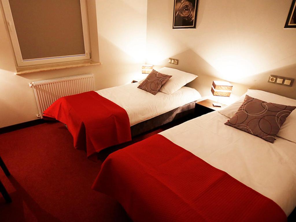 Hotel Otolinski Płock Kültér fotó