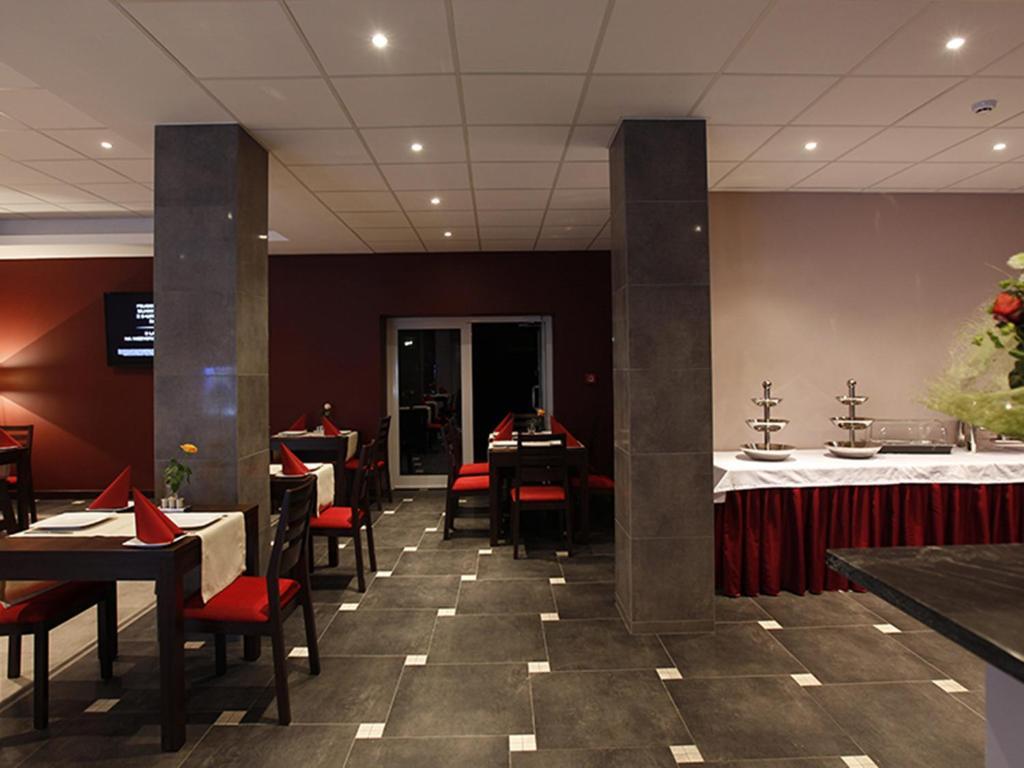 Hotel Otolinski Płock Kültér fotó